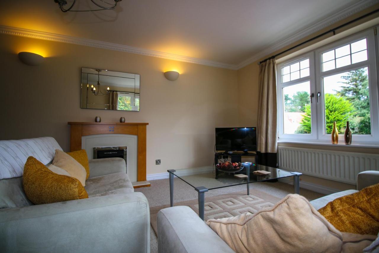 Turnberry Apartments Esterno foto