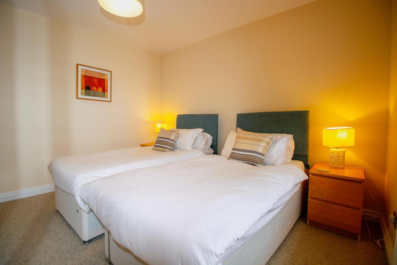 Turnberry Apartments Esterno foto