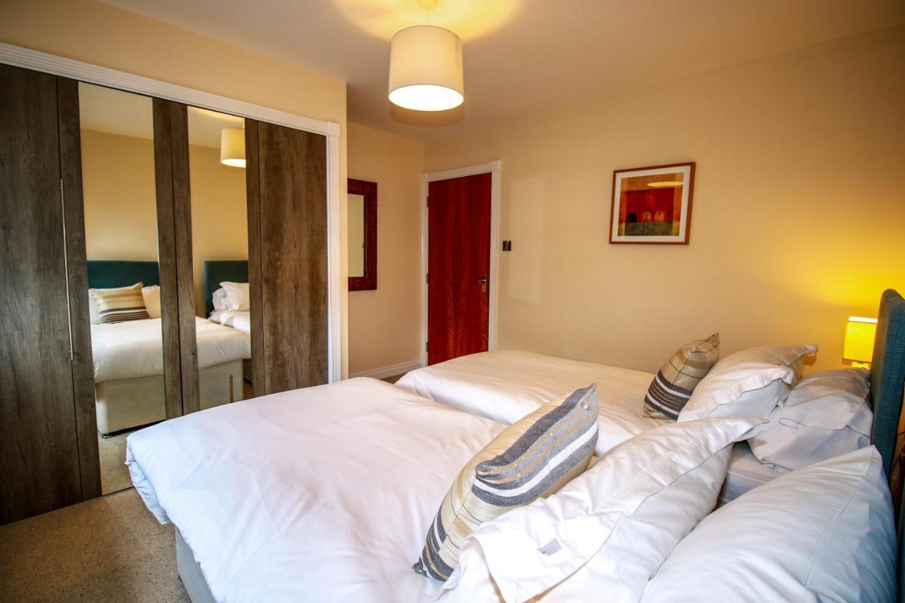 Turnberry Apartments Esterno foto