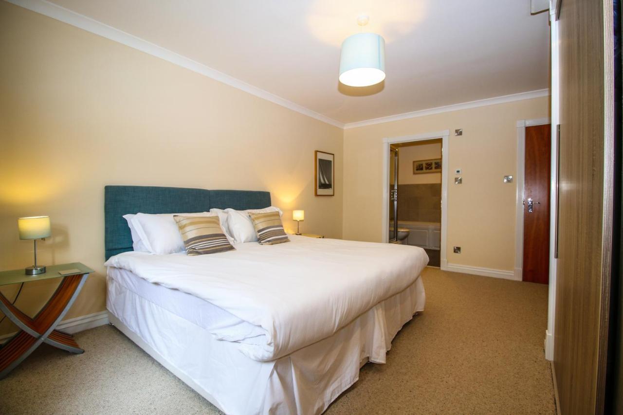 Turnberry Apartments Esterno foto