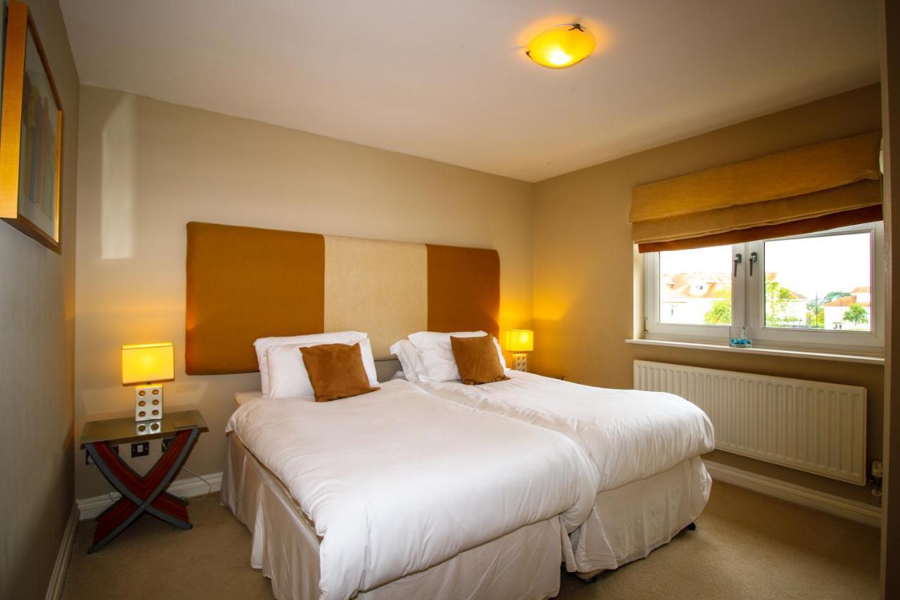 Turnberry Apartments Esterno foto