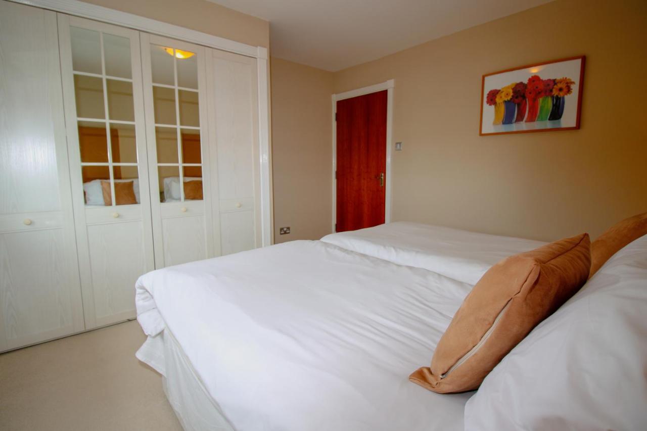 Turnberry Apartments Esterno foto
