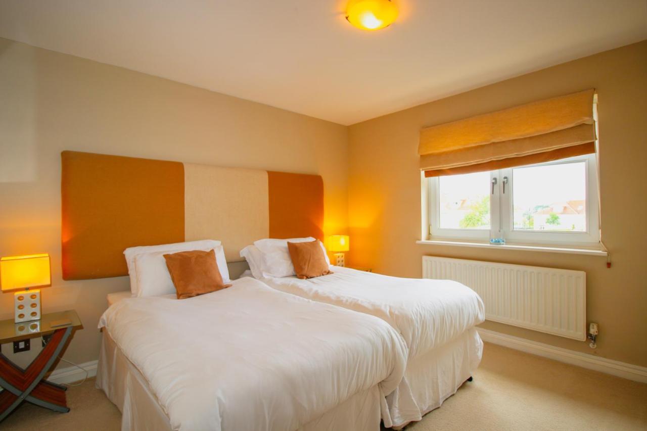 Turnberry Apartments Esterno foto