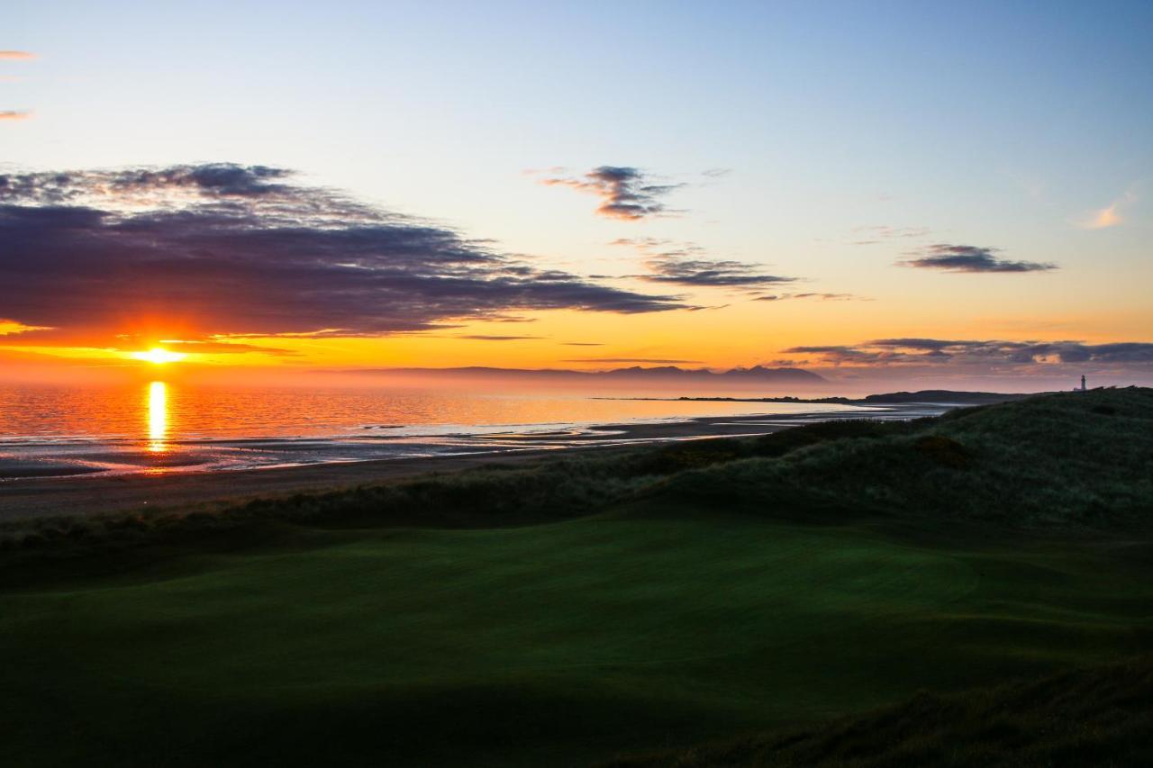 Turnberry Apartments Esterno foto